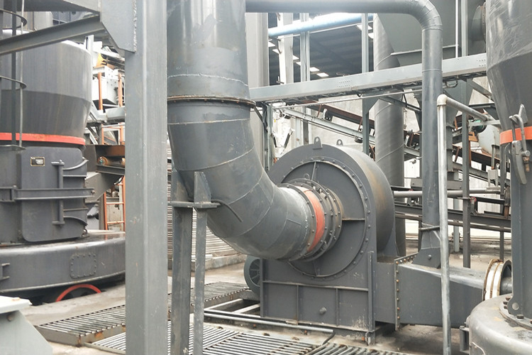 大型石頭磨粉機型號有哪些？選購時要注意什么？